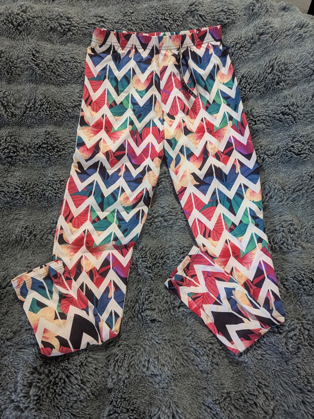 New Mix Leggings Tropical Chevron Multicolor Leggings - Size M